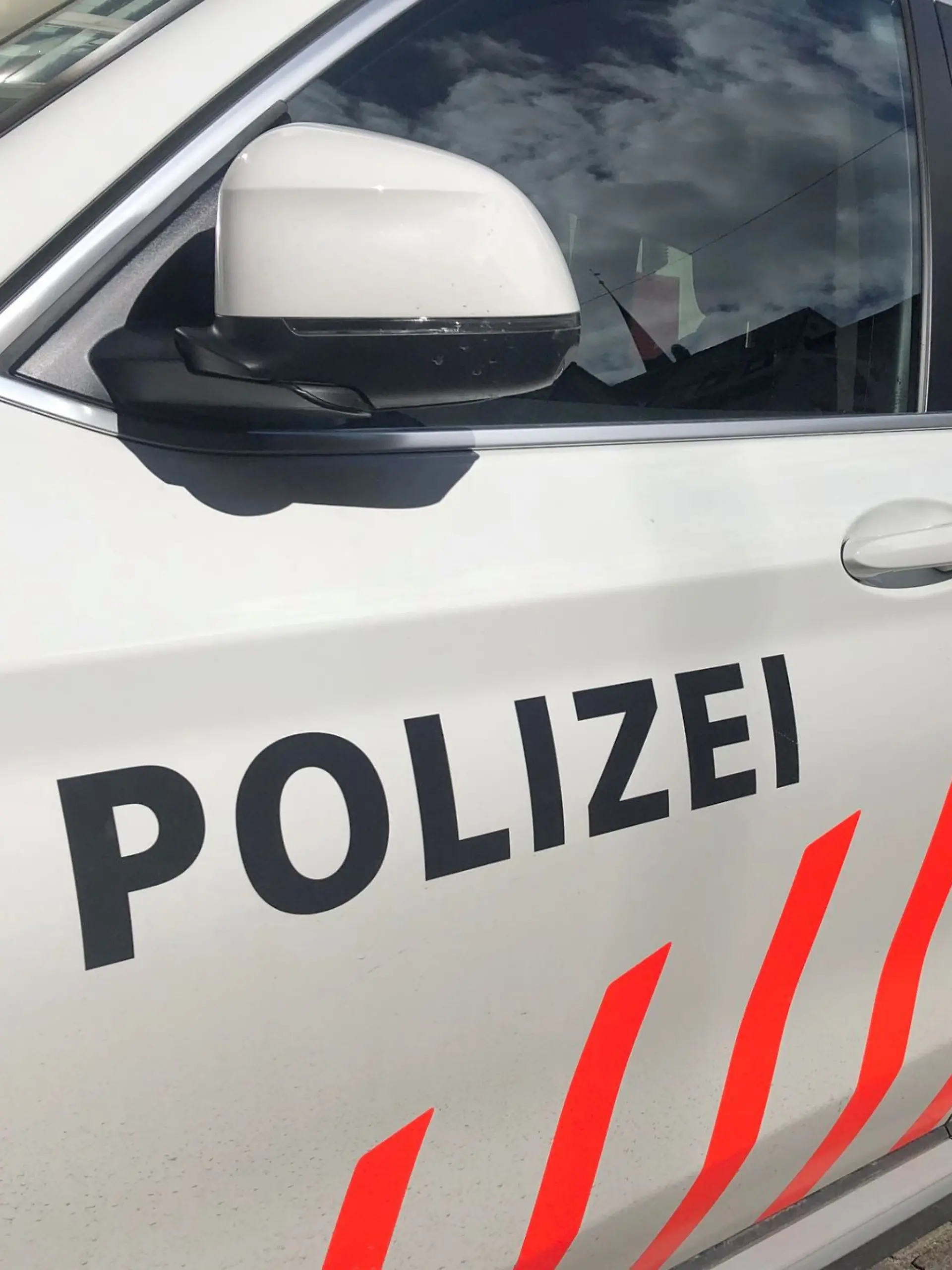 Bild zu: "Mutmaßliches Opfer fast bei Oralverkehr erstickt – jetzt droht Mutter und Tochter die Abschiebung"