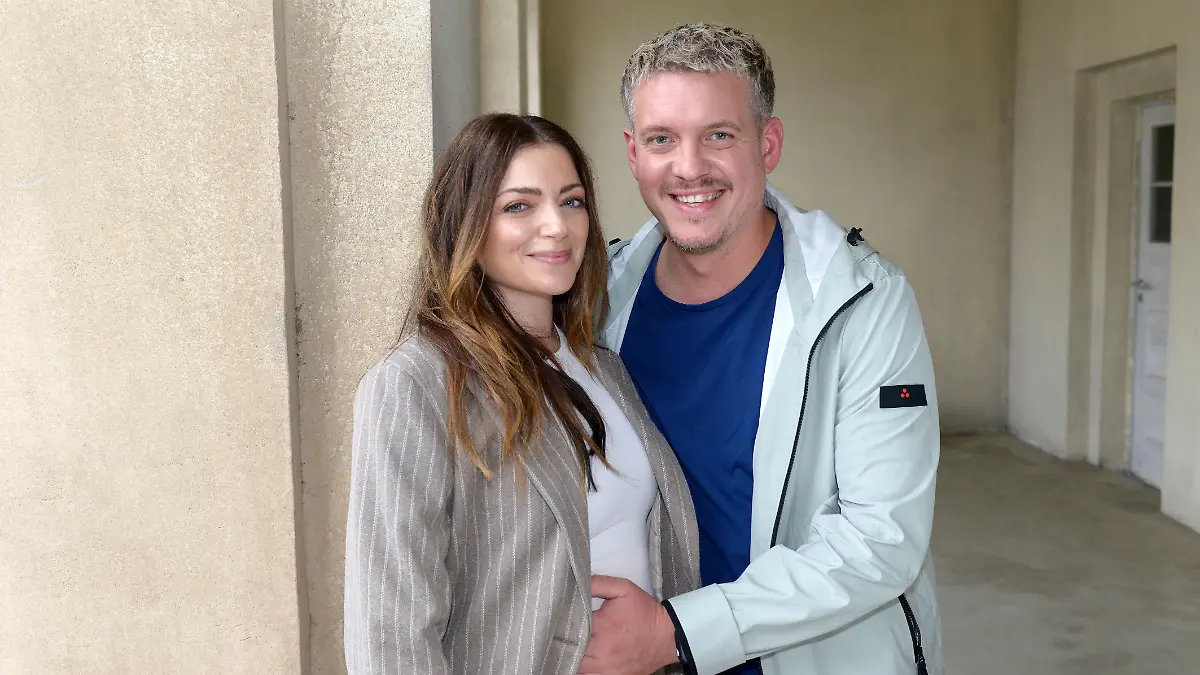 Anne Menden und Gustav Masurek sind voller Vorfreude auf ihr erstes Kind.