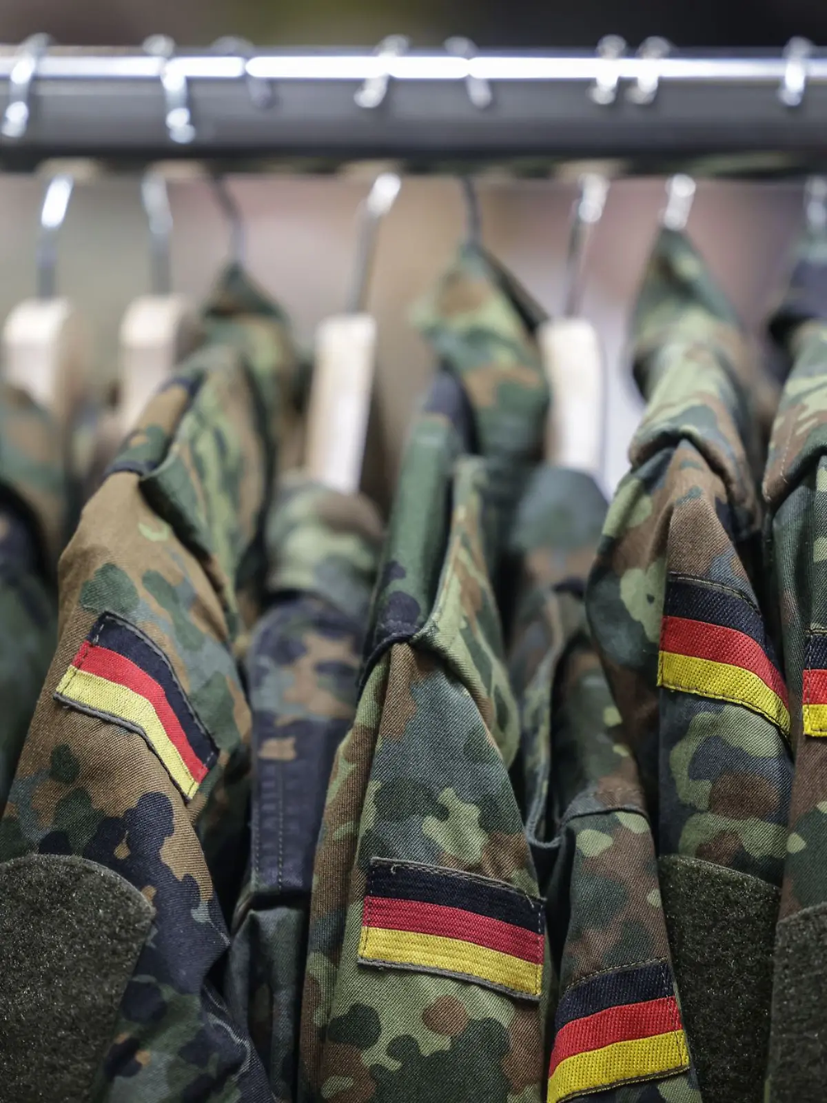 Bild zu: "Union und SPD wollen Wehrdienst mit Losverfahren"