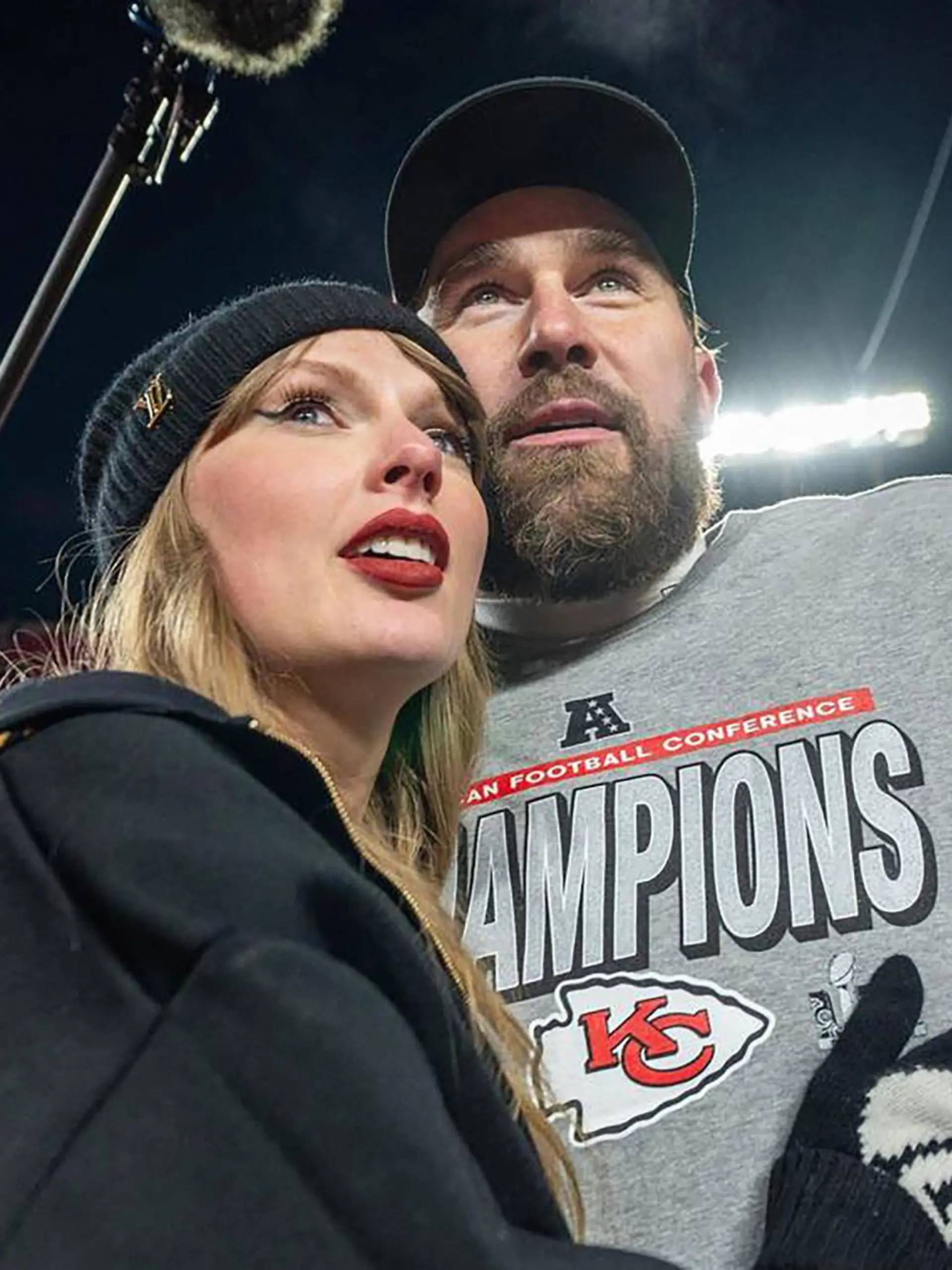 Bild zu: "Taylor Swift und Travis Kelce: Das Geheimnis ihrer Bilderbuch-Beziehung"