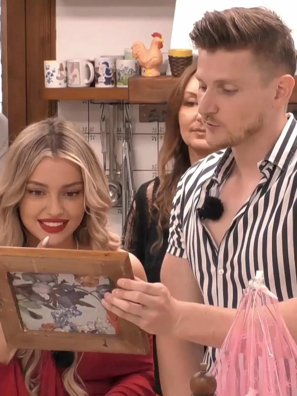 Paulina, Lina und Tommy lesen die neue Sommerhaus-Regel vor