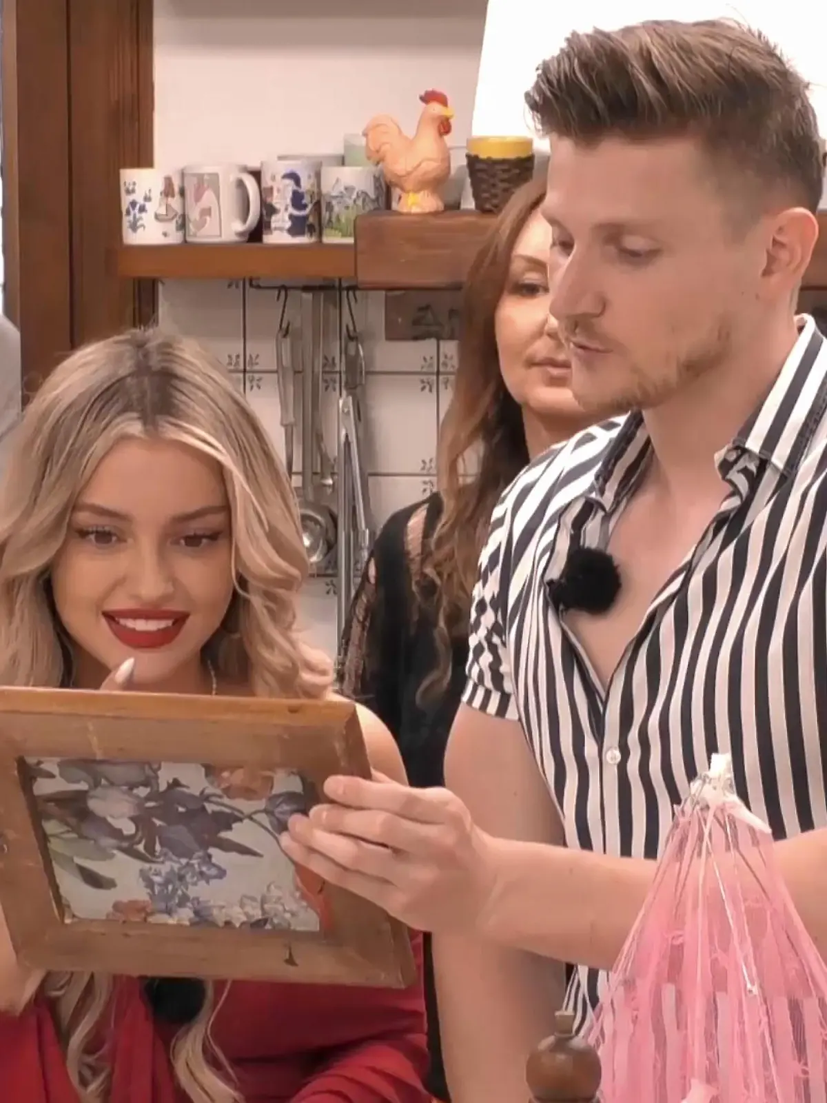 Paulina, Lina und Tommy lesen die neue Sommerhaus-Regel vor