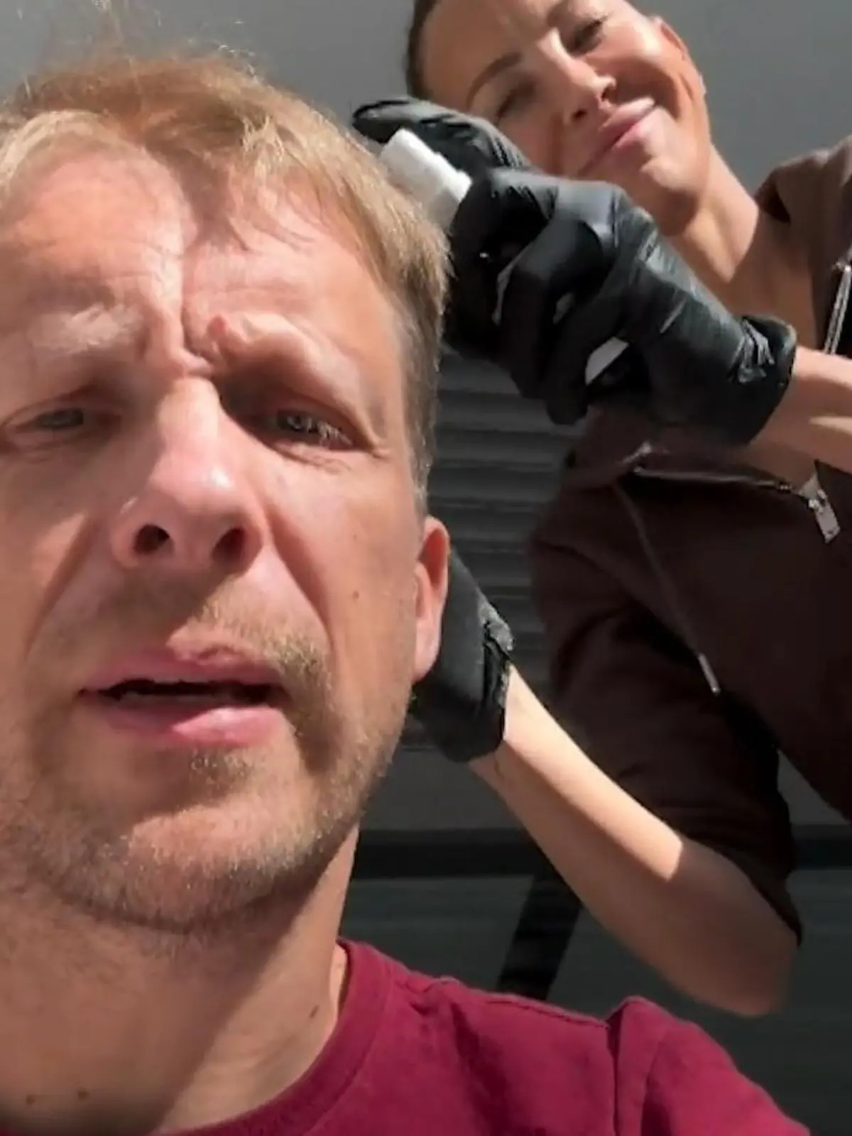 Bild zu: "Oliver Pocher hat's erwischt – Ex-Frau kümmert sich um Parasiten-Befall!"