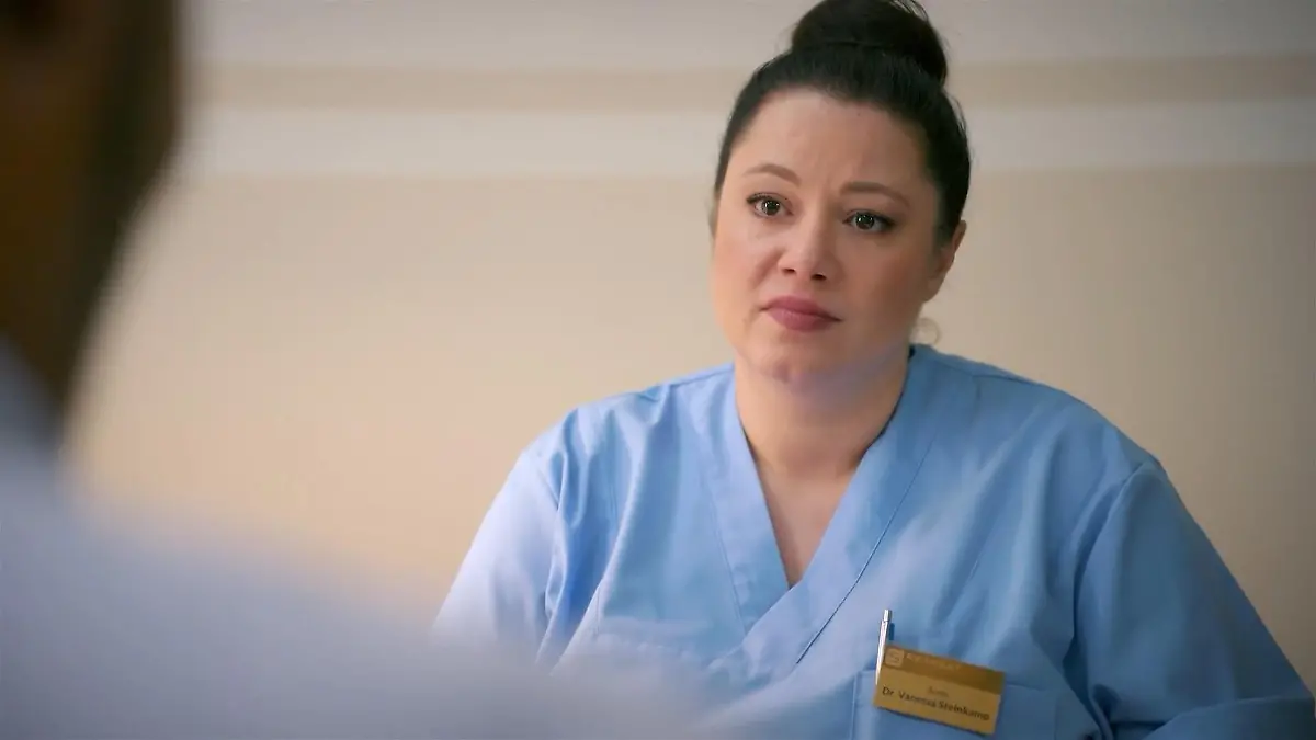 AWZ-Folge vom 16.09.25 auf RTL+: Vanessa will Richard im Krankenhaus  behalten