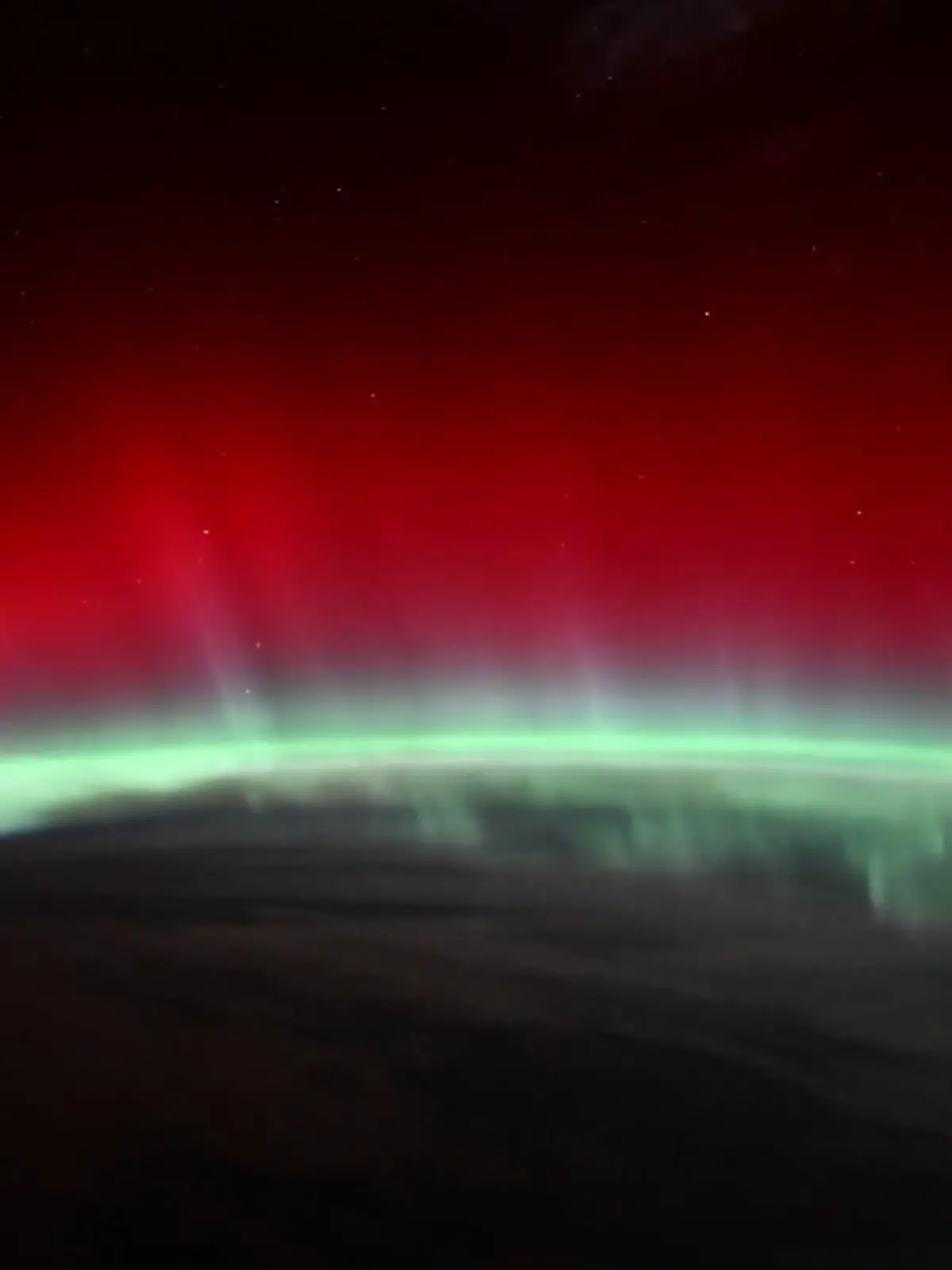 Aurora borealis färbt Himmel über Deutschland plötzlich blutrot