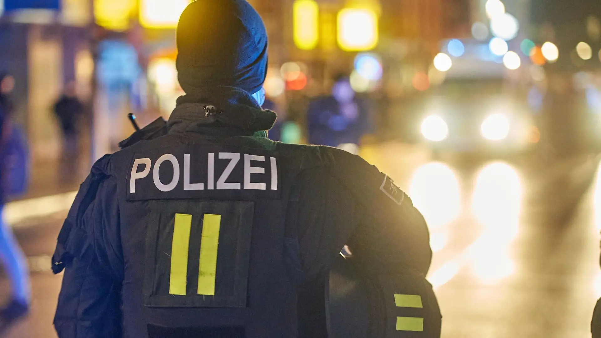 Für Konfliktsituationen geschult: Auch Polizisten sind in ihrem Berufsalltag mit Gewalt und Widerstand konfrontiert.