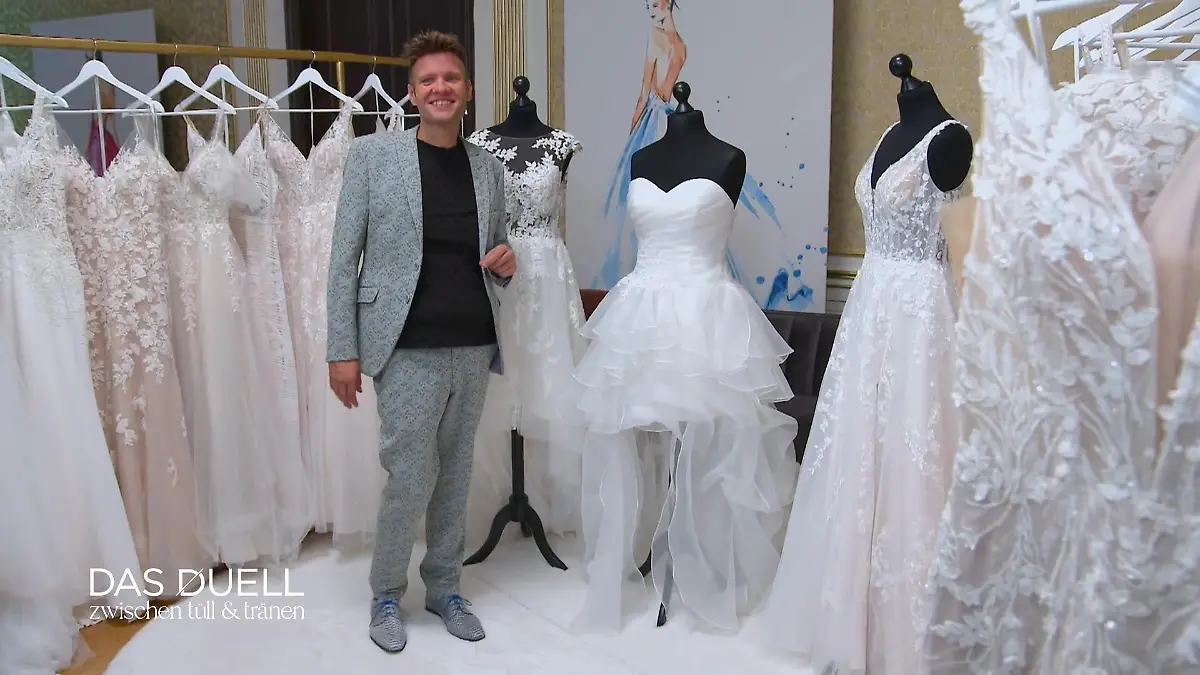 Das Duell um Mara verdient ein Bonus-Kleid Ronja und Sidonie vs. Sebastian