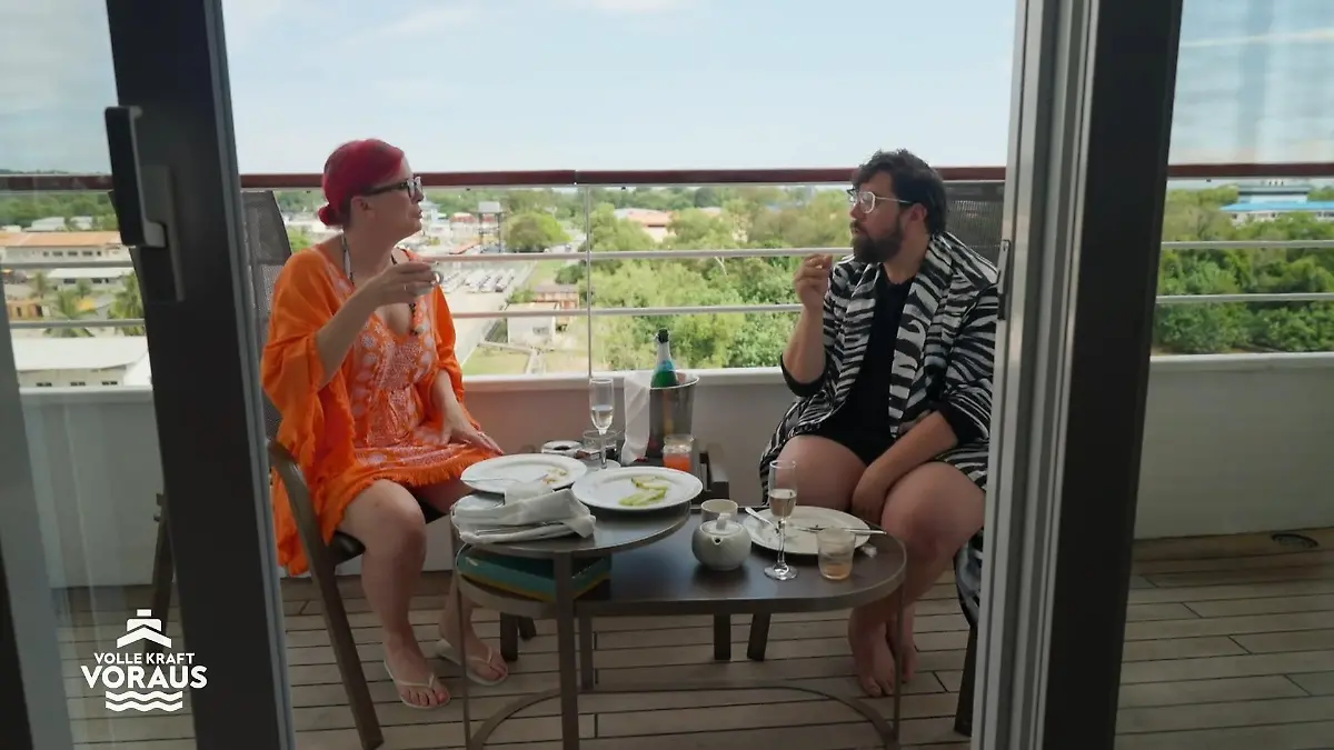 Statt Brunei-Ausflug Leere an Bord Eva & Steven