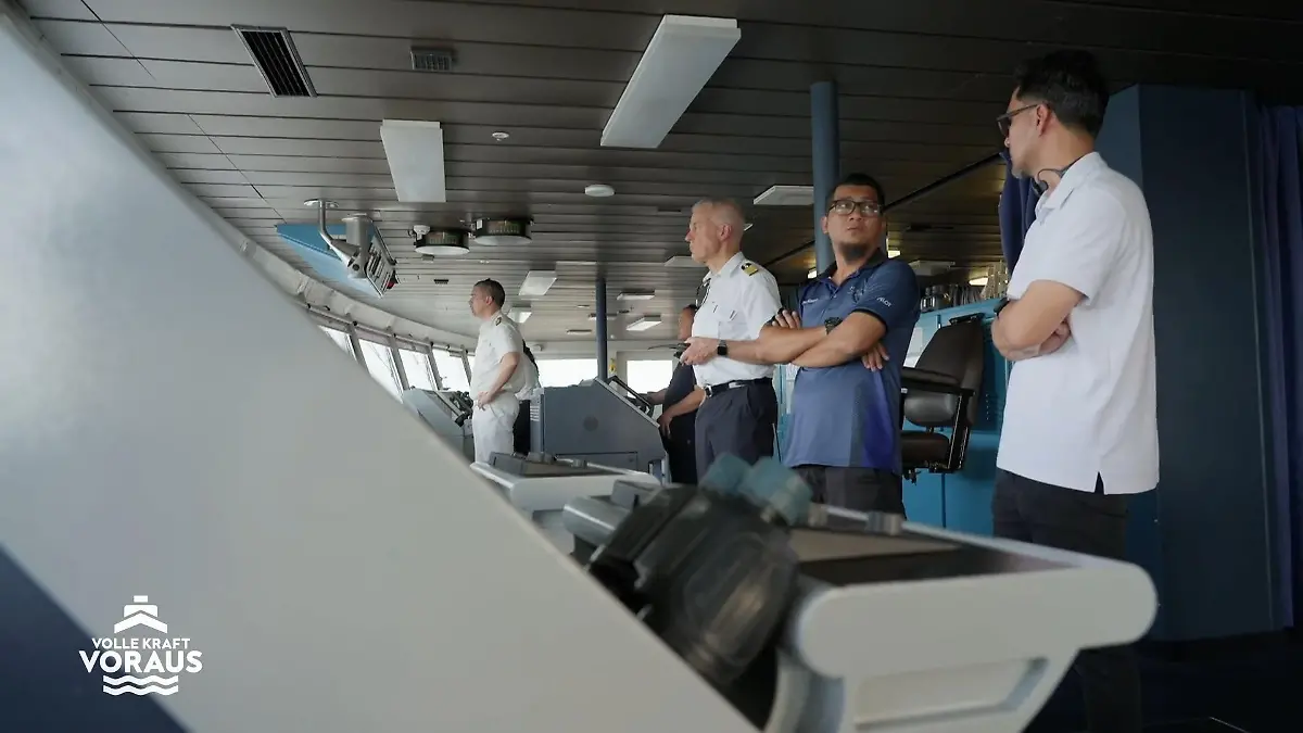 Das Kreuzfahrtschiff verlässt Brunei Weiter nach Tioman Island