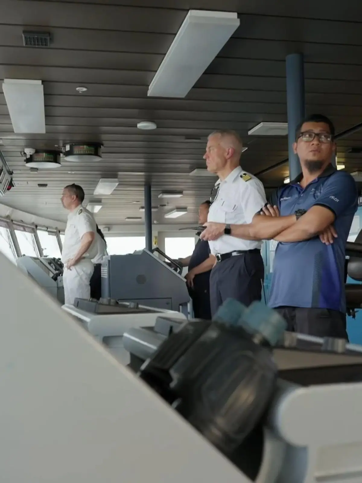 Bild zu: "Das Kreuzfahrtschiff verlässt Brunei"