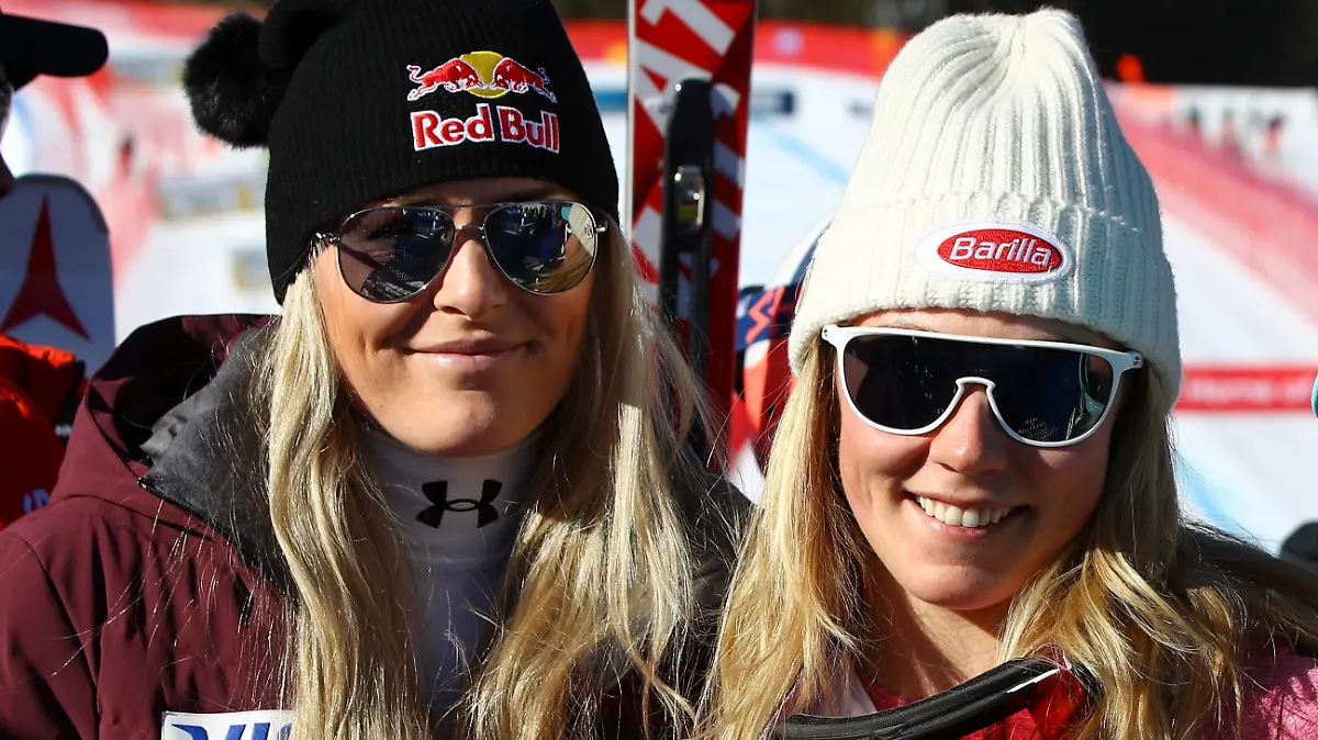 FILE - United States' Lindsey Vonn, left, and Mikaela Shiffrin pose for a photo after an alpine ski, women's World Cup super-G, in Cortina d'Ampezzo, Italy, Sunday, Jan. 29, 2017. Mikaela Shiffrin has matched Lindsey Vonn’s women’s World Cup skiing record with her 82nd win at the women's World Cup giant slalom race, in Kranjska Gora, Slovenia, on Sunday, Jan. 8, 2023. (AP Photo/Alessandro Trovati, File)