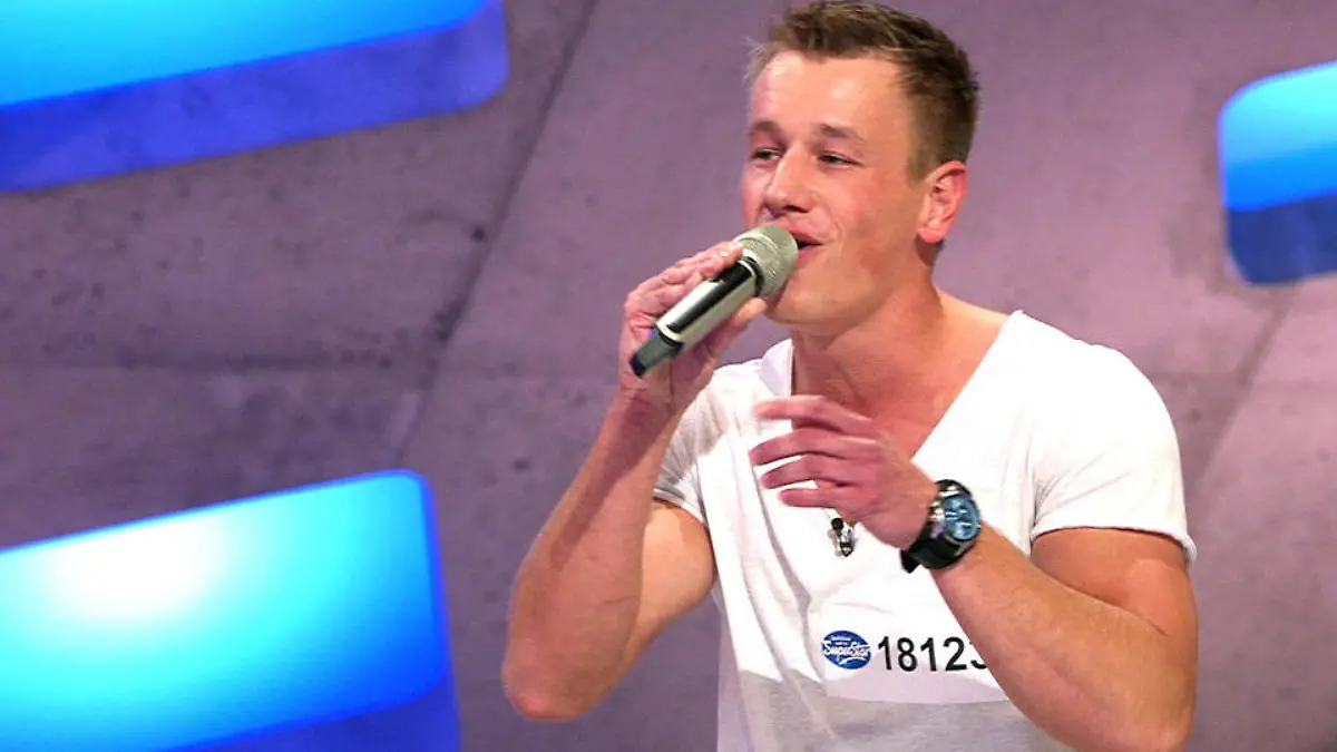 Marcel überzeugt die Jury mit "Auf uns" DSDS 2015: Vierte Castingshow