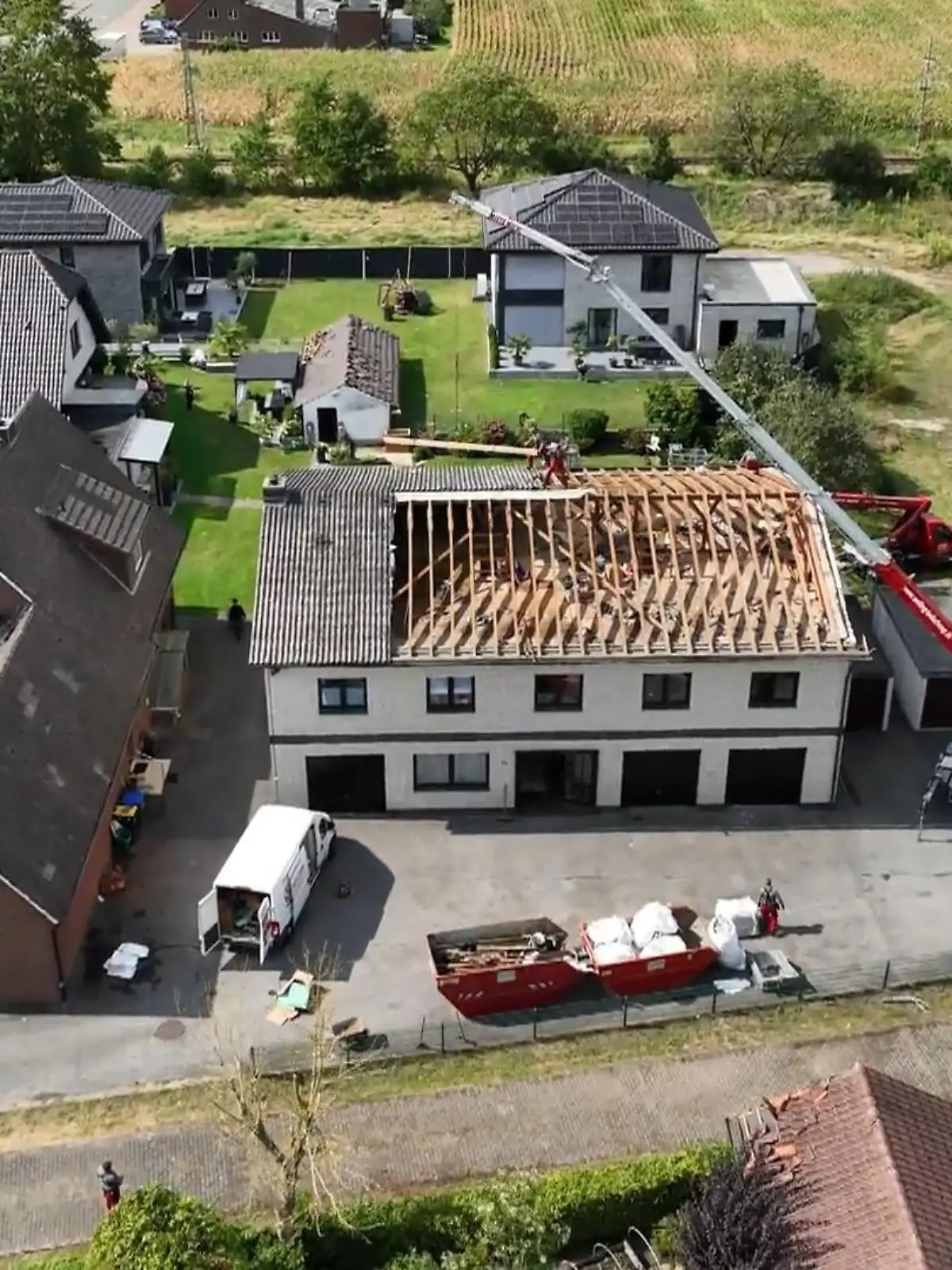 Bild zu: "Verwüstung durch Tornado?"