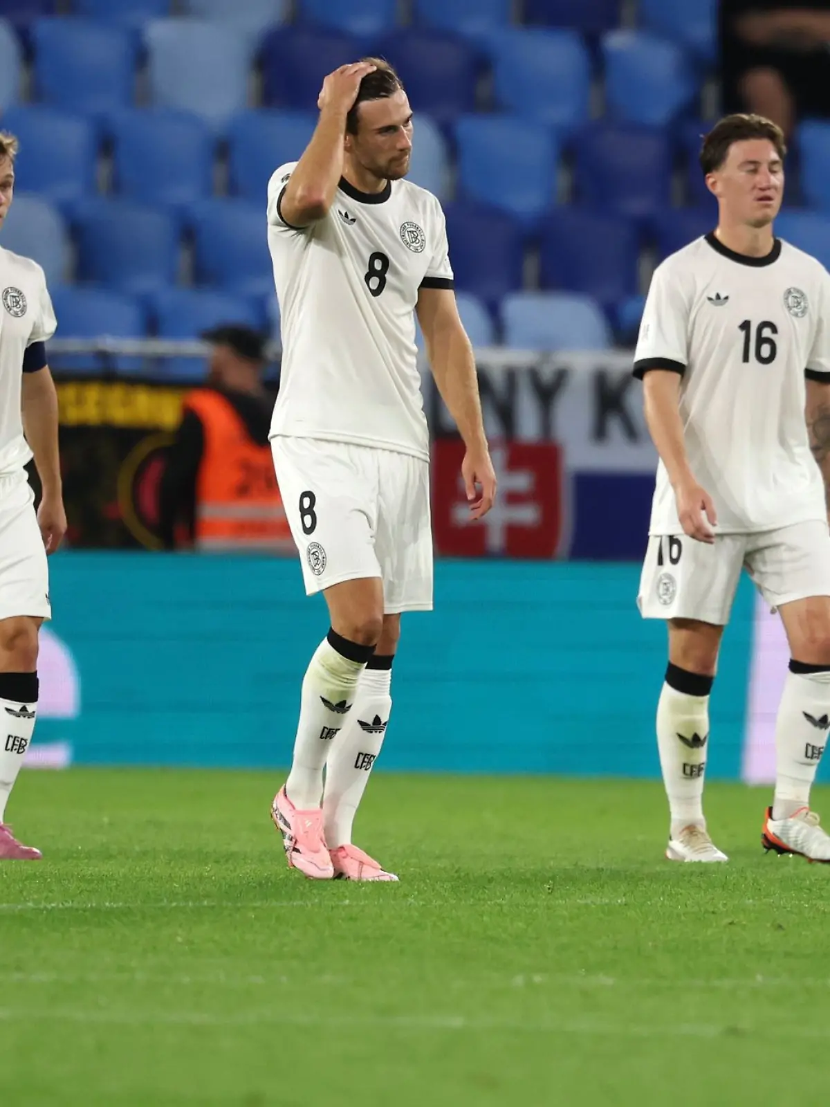 Bild zu: "Blamage in der Slowakei! Deutschland verliert 0:2"