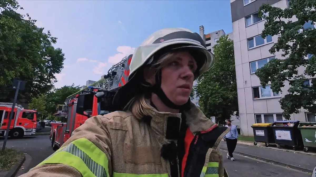Frauenpower bei der Feuerwehr: Franca packt zu! Frauen bei der Feuerwehr