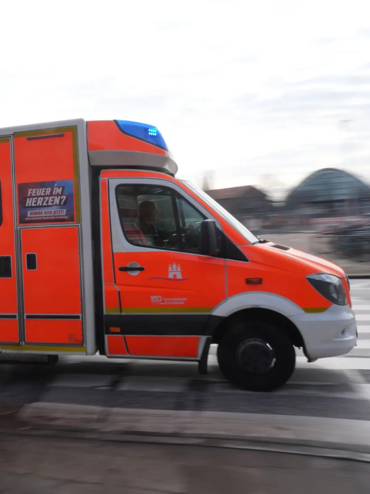 Bild zu: "Übungseinsatz zu gestelltem Zugunglück endet mit echten Verletzten"