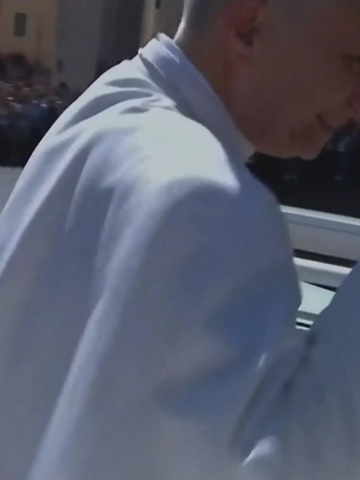 Bild zu: "Papst Leo schlägt Kameramann – während Live-Übertragung!"