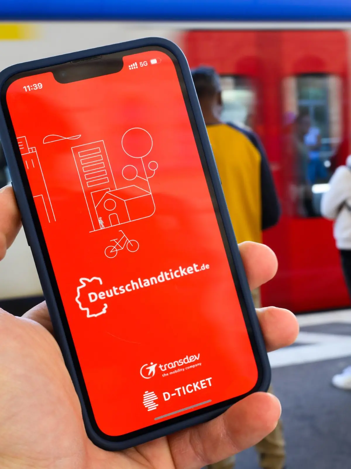 Bild zu: "Wird das Deutschlandticket jetzt noch teurer?"