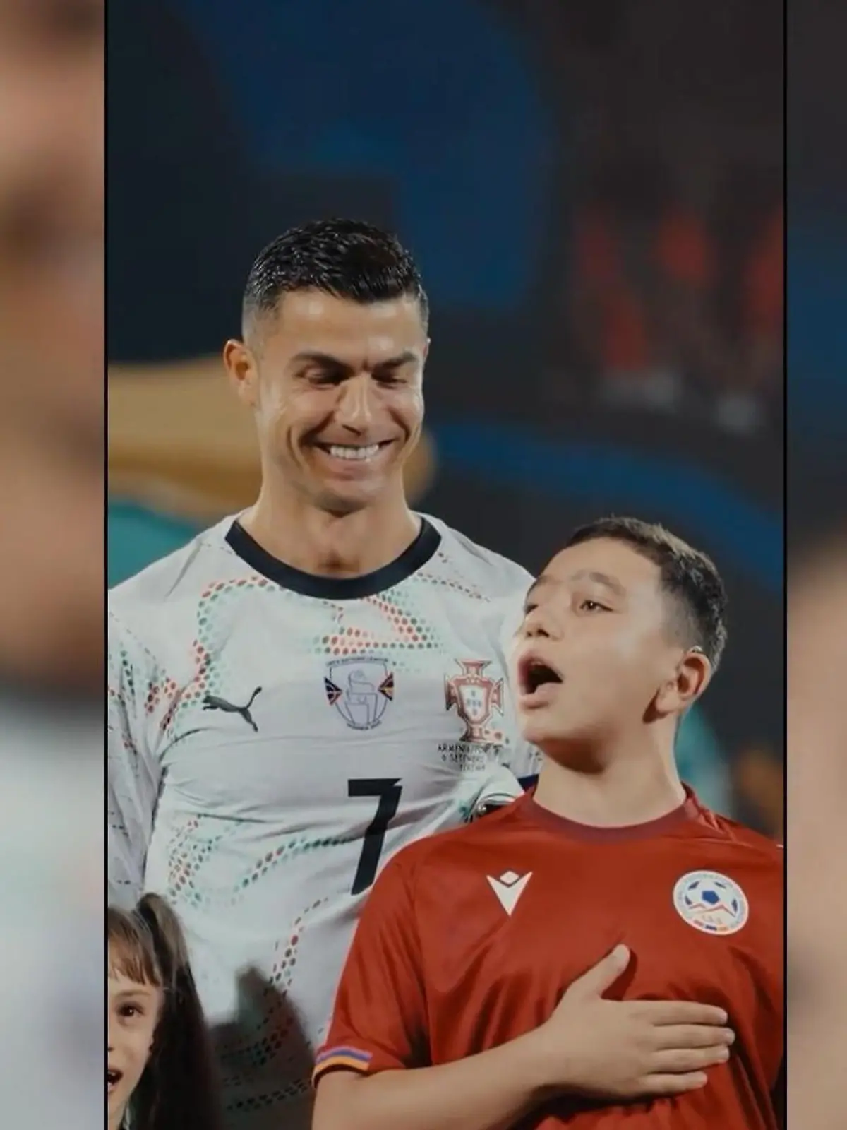 Bild zu: "Ronaldo begeistert! Weltfußballer sorgt für den wohl schönsten Moment in SEINEM Leben"