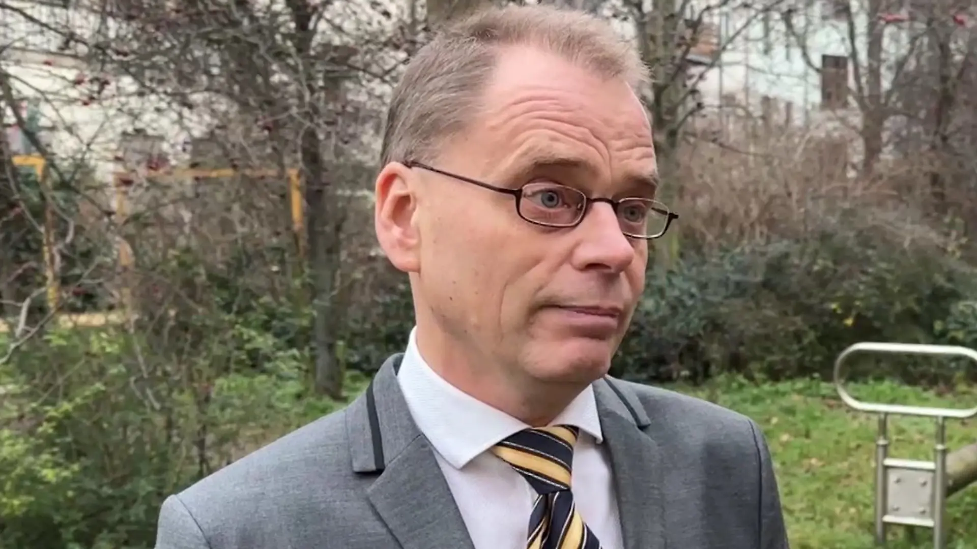 Dr. Dirk Baumeier ist Diplom-Psychologe. Im Interview mit RTL erklärte er, warum es zu Inzest kommen kann.