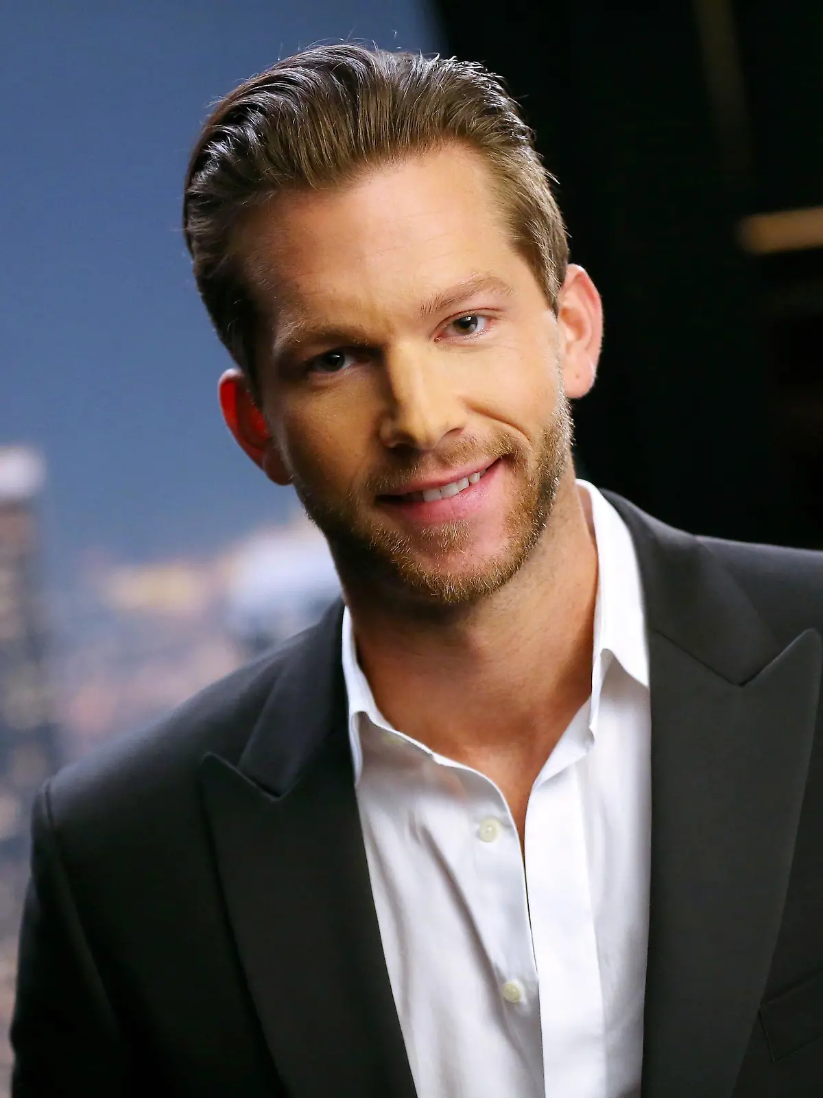 Oliver ist der Bachelor 2015     Verwendung der Bilder für Online-Medien ausschließlich mit folgender Verlinkung: 'Alle Infos zu 'Der Bachelor' im Special bei RTL.de: http://www.rtl.de/cms/sendungen/show/der-bachelor.html