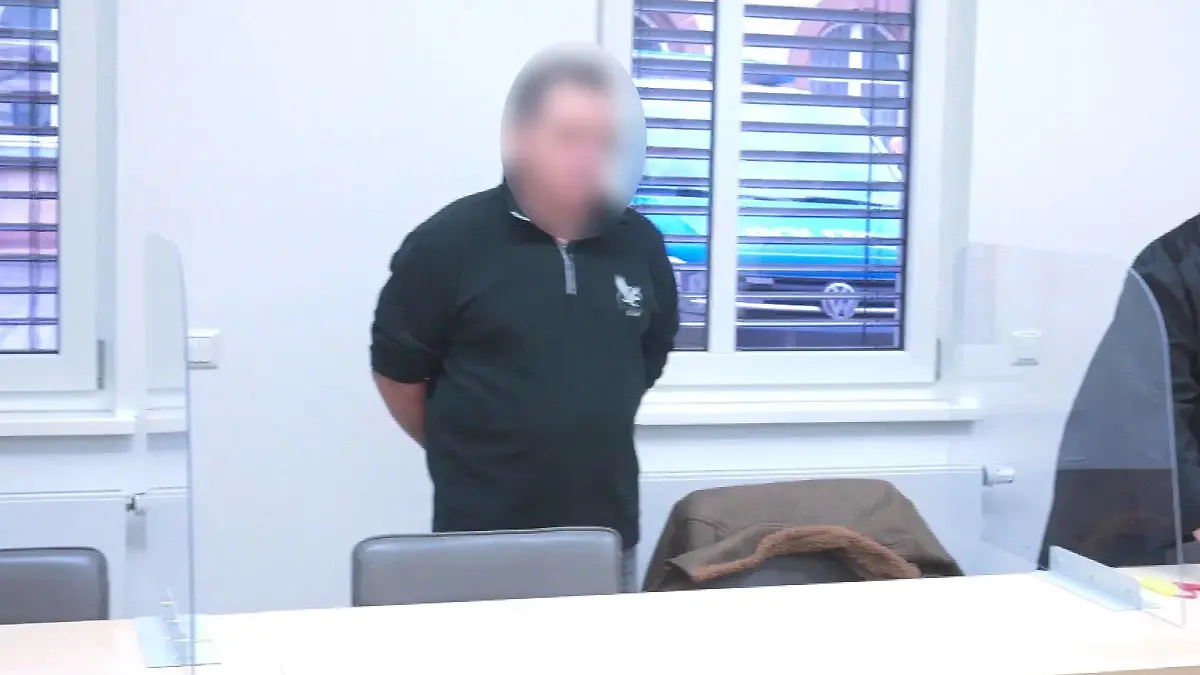 Frank B. steht wegen sexuellen Missbrauchs vor Gericht.