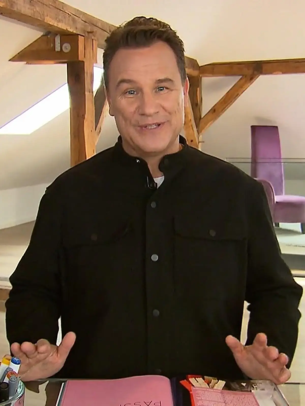 Bild zu: "Guido verkündet das Motto von Magdeburg"