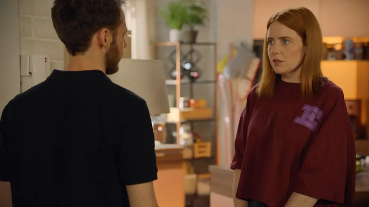 Robin (Fabian Hanis) und Toni (Olivia Marei)