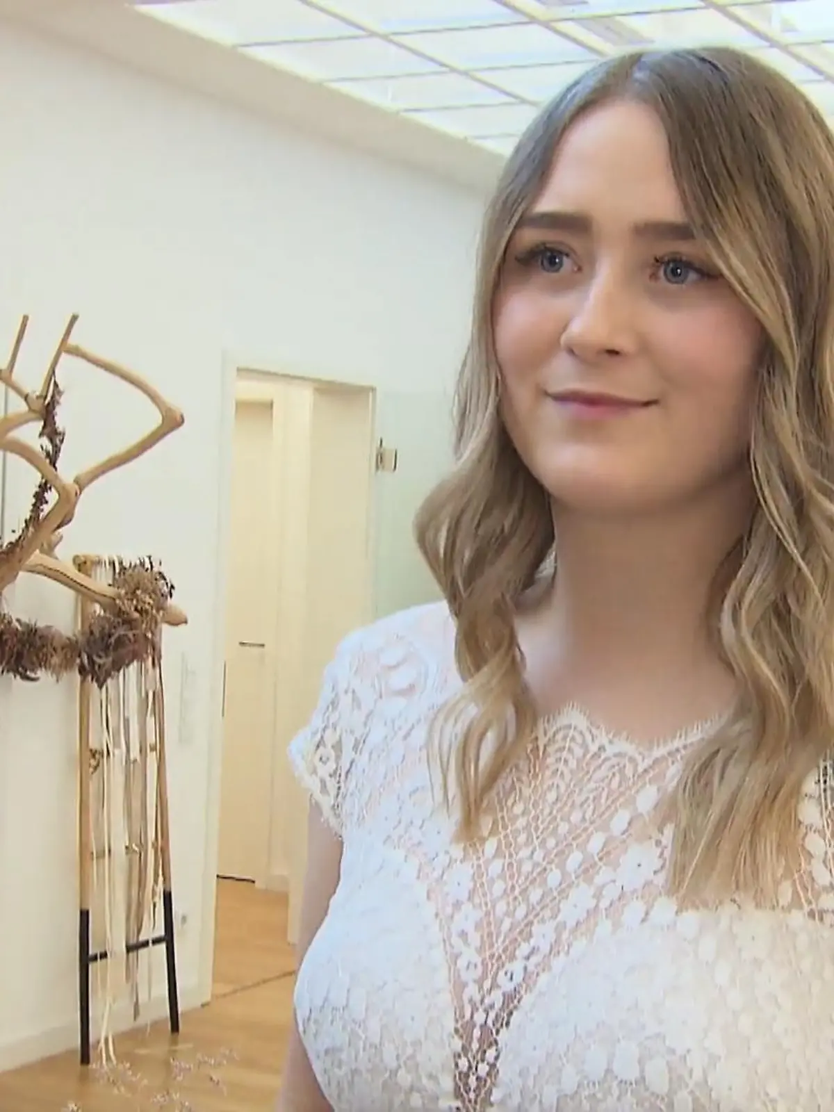 Bild zu: "Vanessa gefallen alle Kleider"