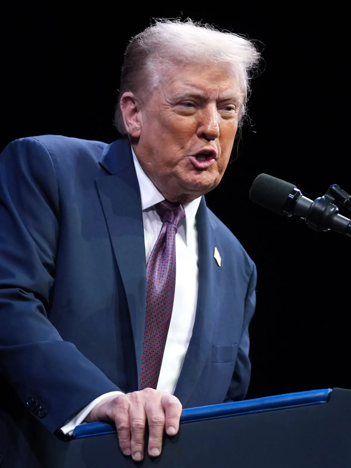 Bild zu: "Höheres Autismus-Risiko durch Paracetamol in der Schwangerschaft? Experten empört über Trumps Aussage"