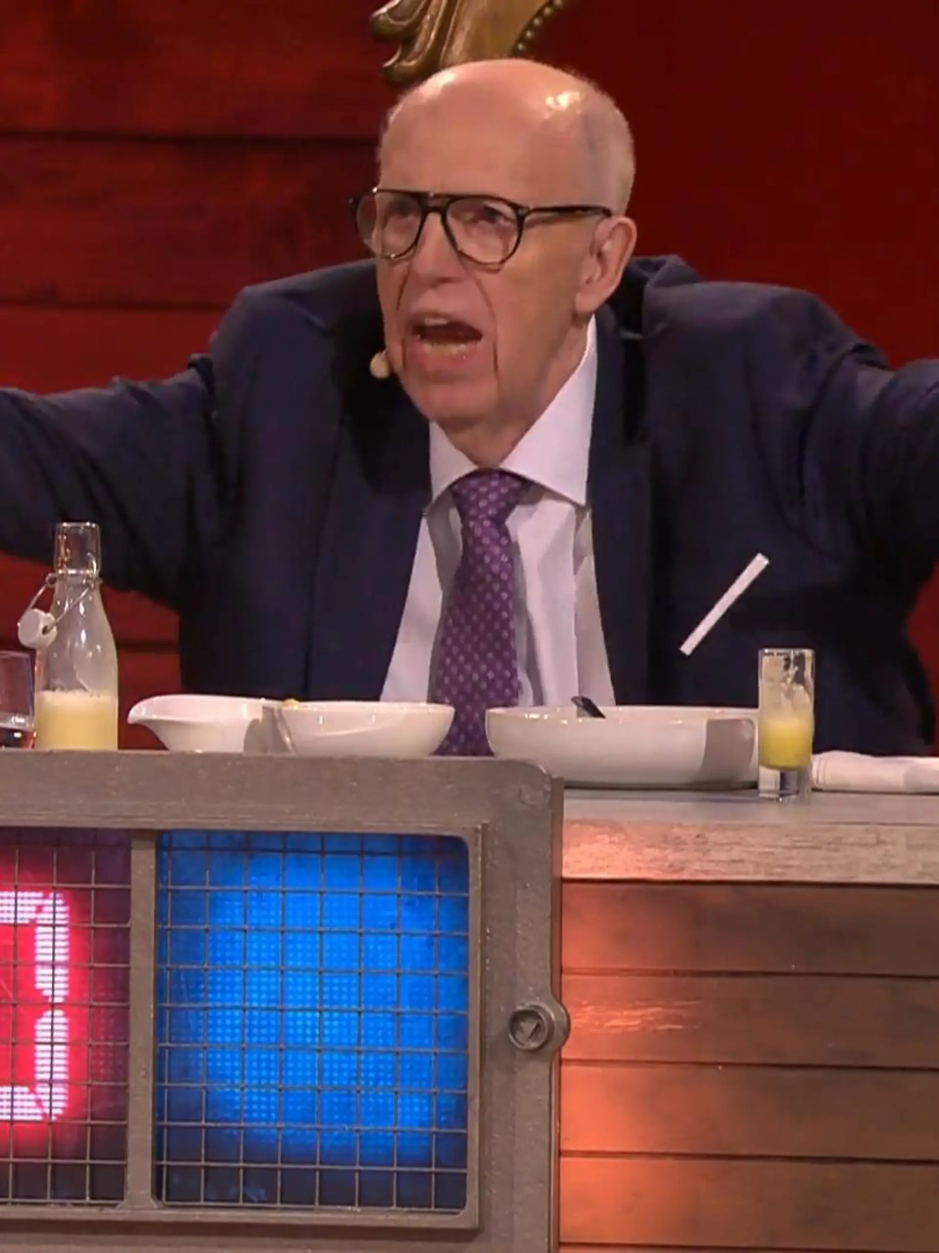 Bild zu: ""Du hältst jetzt mal die Klappe!""