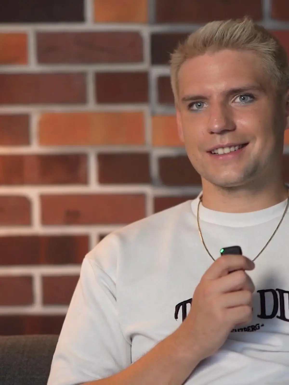 Bild zu: "GZSZ-Star Lennart Borchert verrät, wie es mit Moritz und Robin weitergeht"