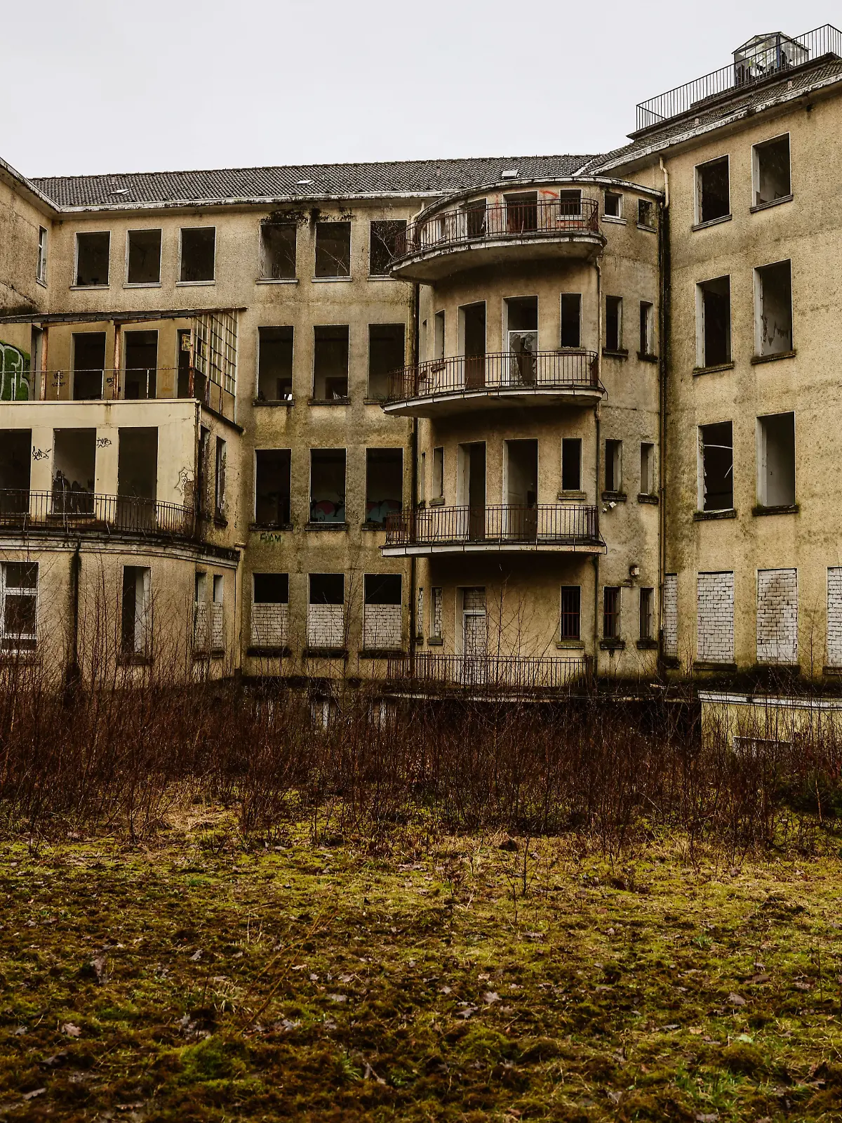 Das Hauptgebäude auf dem Gelände der ehemaligen Klinik Aprath. Nach Ergebnissen einer Studie wurden an Kindern und Jugendlichen in Aprath Medikamententests vorgenommen.