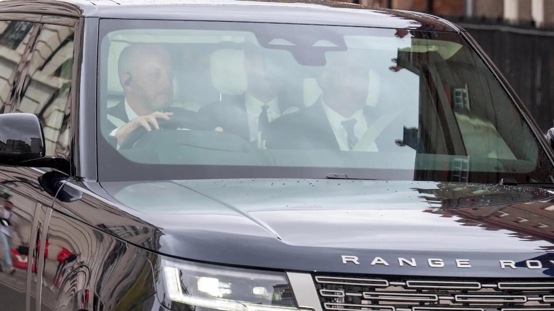 Prinz Harry kommt am Clarence House an.