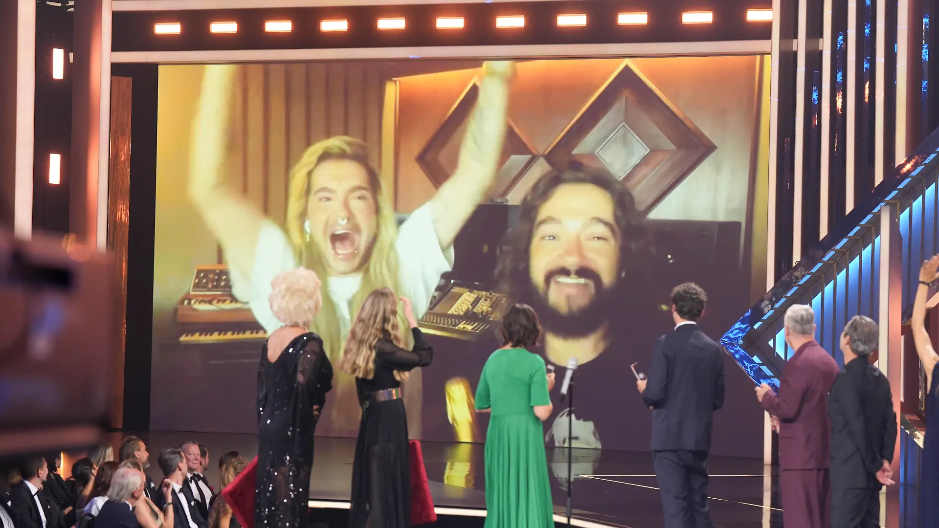 Bill und Tom Kaulitz bekommen den Deutschen Fernsehpreis 2025 in der Kategorie „Beste Unterhaltung Reality”. 