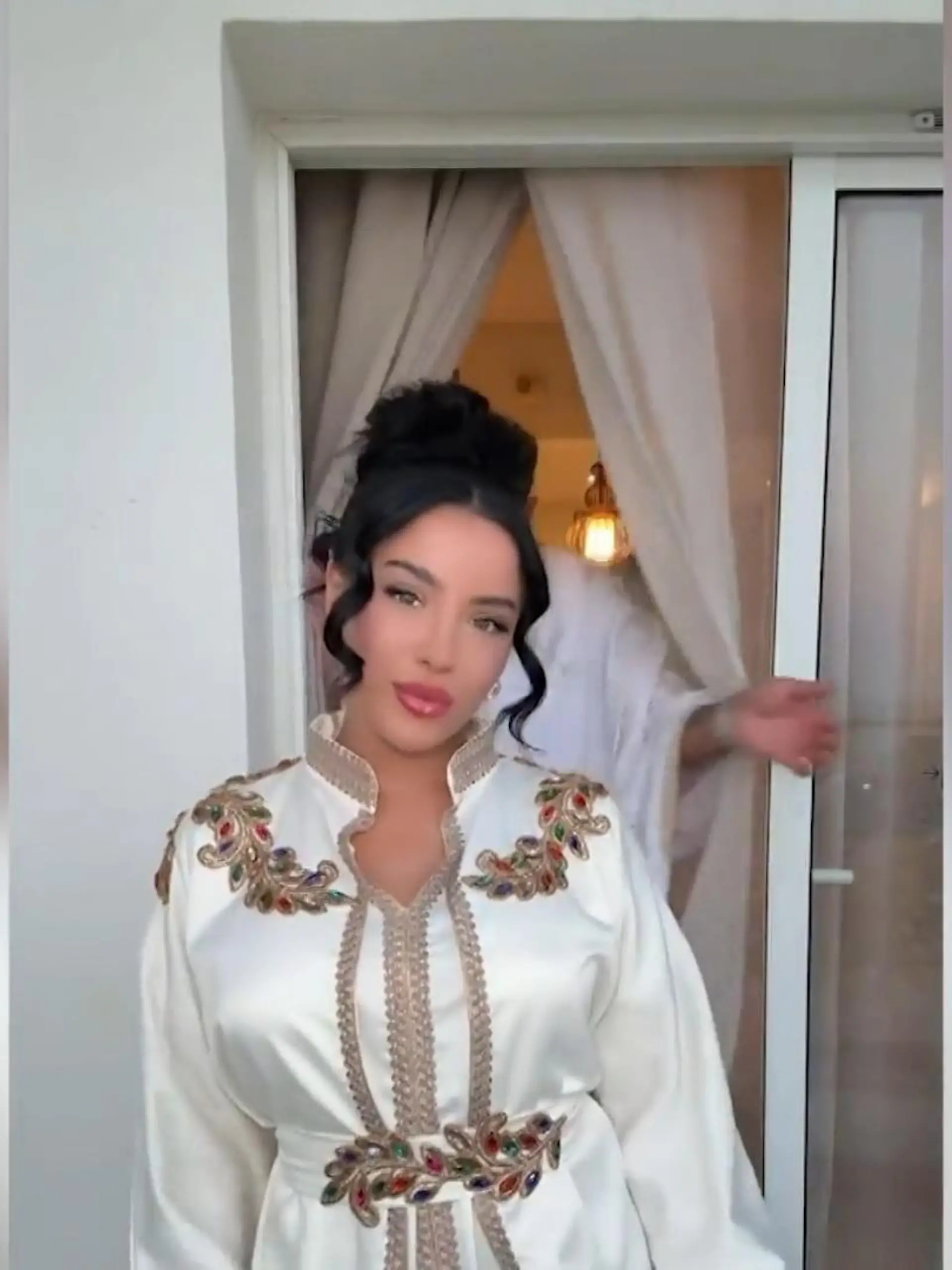 Bild zu: "Leyla spricht kurz nach der Hochzeit schon von Scheidung!"