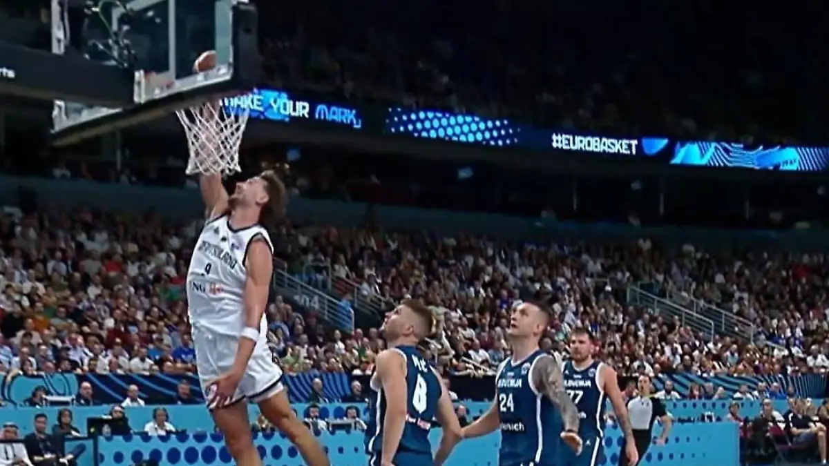 Wir sind im EM-Halbfinale! Deutsche Basketballer besiegen Slowenien Starkes Comeback in Riga