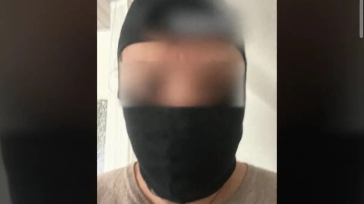 So vermummt soll die Ex-Freundin das Paar belästigen.