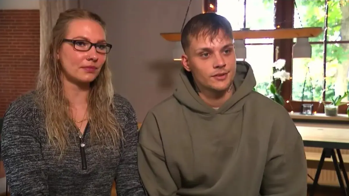 Nicole und Kevin wissen nicht weiter, sind verzweifelt.