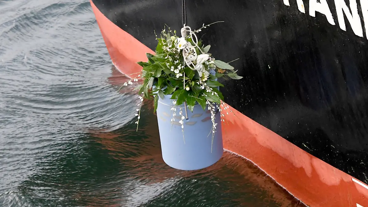 Rheinland-Pfälzer können künftig auch eine Flussbestattung in Rhein, Mosel, Saar und Lahn wählen. (Symbolbild)