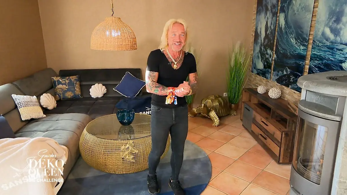 Kai präsentiert sein neues Wohnzimmer 7 Punkte von Guido