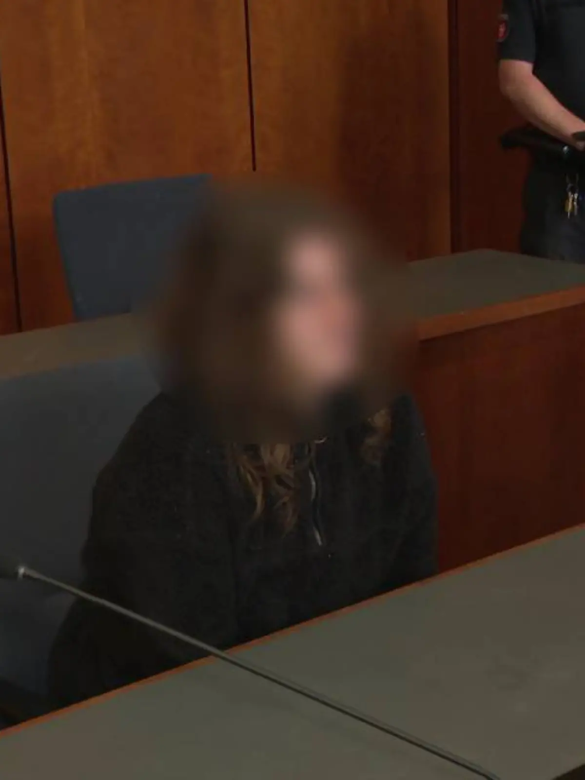 „Ich glaube nicht, dass sie gleichgültig ist, es kann auch eine Verlegenheitsreaktion sein“, sagt Verteidigerin Anthea Pitschel über den kühlen Auftritt von Shirin M.