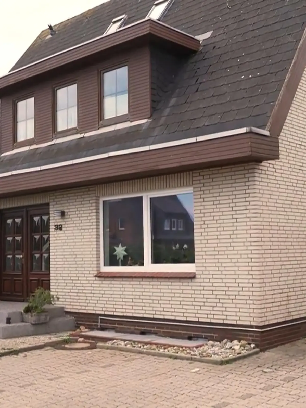 Bild zu: "Familie verliert ihr Haus auf Sylt – Kreis erklärt es zum Schwarzbau"