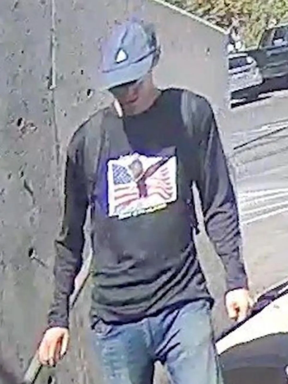 Bild zu: "Attentat auf Charlie Kirk – die Polizei sucht nach DIESEM Mann!"