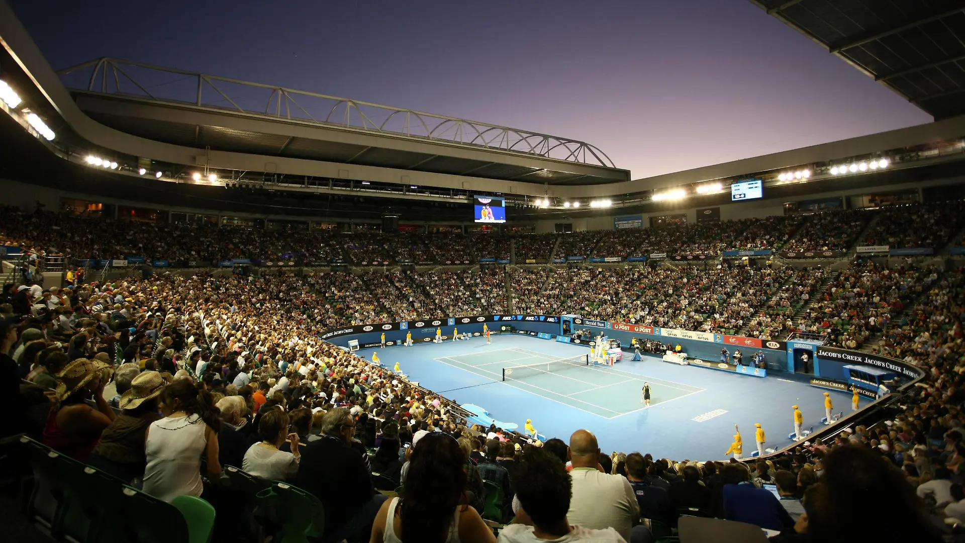 Bildnummer: 07240255 Datum: 26.01.2011 Copyright: imago/Schreyer
Rod Laver Arena during the quarterfinals of the 2011 Australian Open women s and men s singles championships in Melbourne, 26/01/2011 -; Tennis Herren Australian Open Melbourne Sportstätte Totale Court Tenniscourt vdig xkg 2011 quer Aufmacher premiumd typical Tennis Grand Slam Turnier tournament circle Hartplatz Melbourne Park championships Victoria Australia 2011 AO Australian Open Offene Australische Tennismeisterschaften Randaufnahme Übersicht overall view Rod Laver Arena RLA o0 Fan, Publikum, Zuschauerperspektive o00 Stadion
Image number 07240255 date 26 01 2011 Copyright imago Schreyer Rod Laver Arena during The Quarter-finals of The 2011 Australian Open Women s and Men s Singles Championships in Melbourne 26 01 2011 Tennis men Australian Open Melbourne venues long shot Court Tennis Court Vdig xkg 2011 horizontal Highlight premiumd Typical Tennis Grand Slam Tournament Tournament Circle Hard court Melbourne Park Championships Victoria Australia 2011 AO Australian Open Open Australian Tennis Championships Rand recording Overview Overall View Rod Laver Arena RLA o0 supporter crowd Viewers perspective o00 Stadium