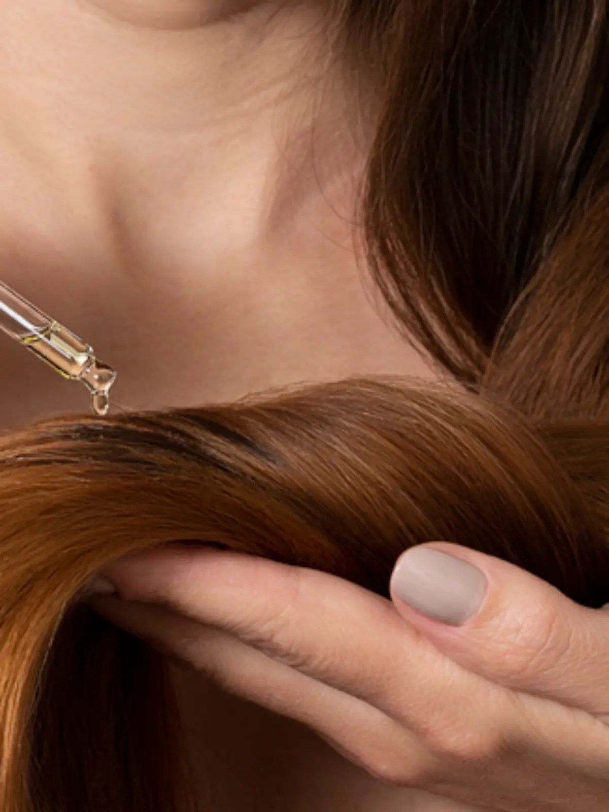 Bild zu: "Welche Haaröle sind wirklich gut? Influencer-Friseurin gibt ihre Geheim-Tipps"