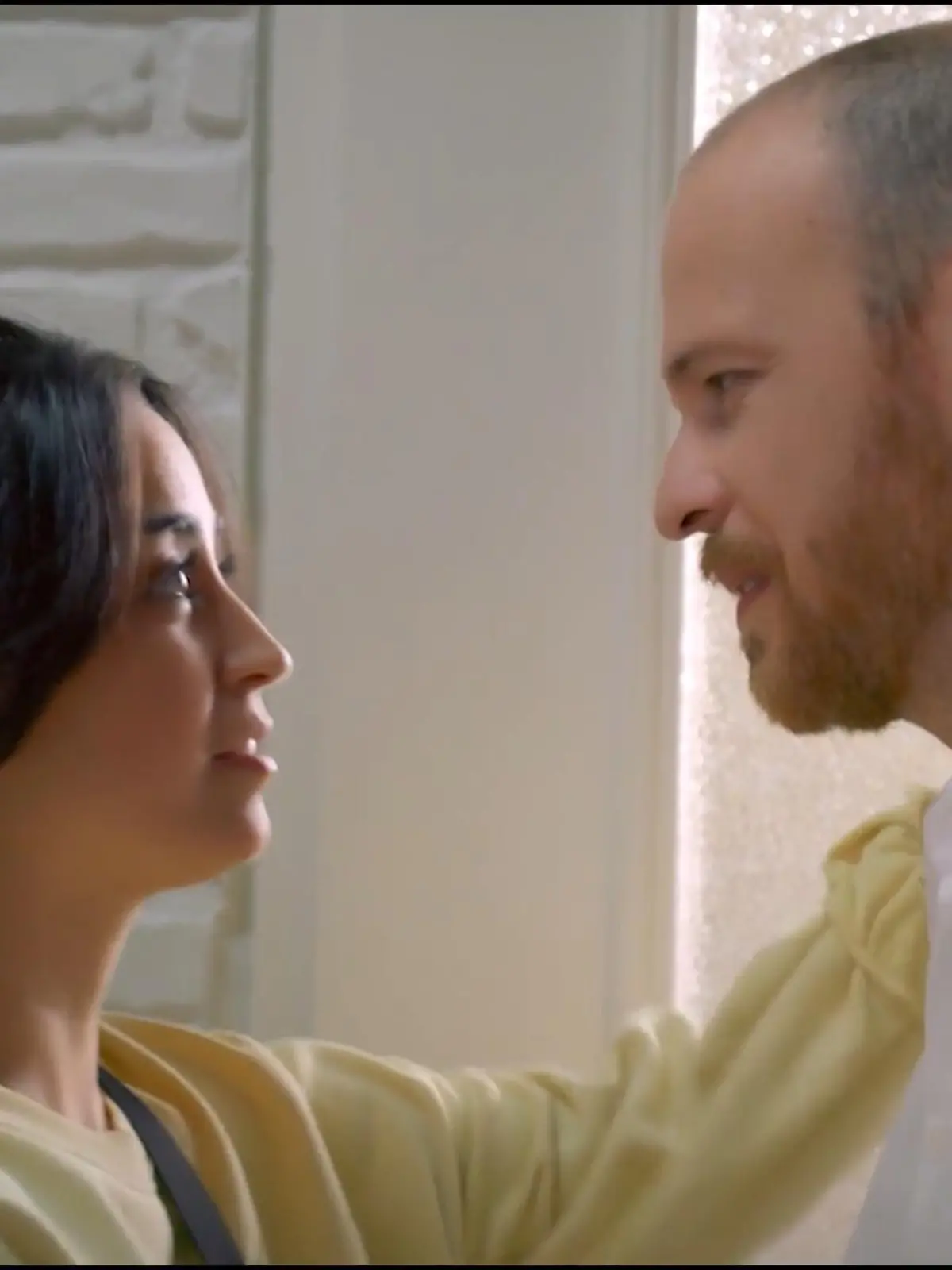 Unter uns: Wie nahe kommen sich Esma und Tobias?