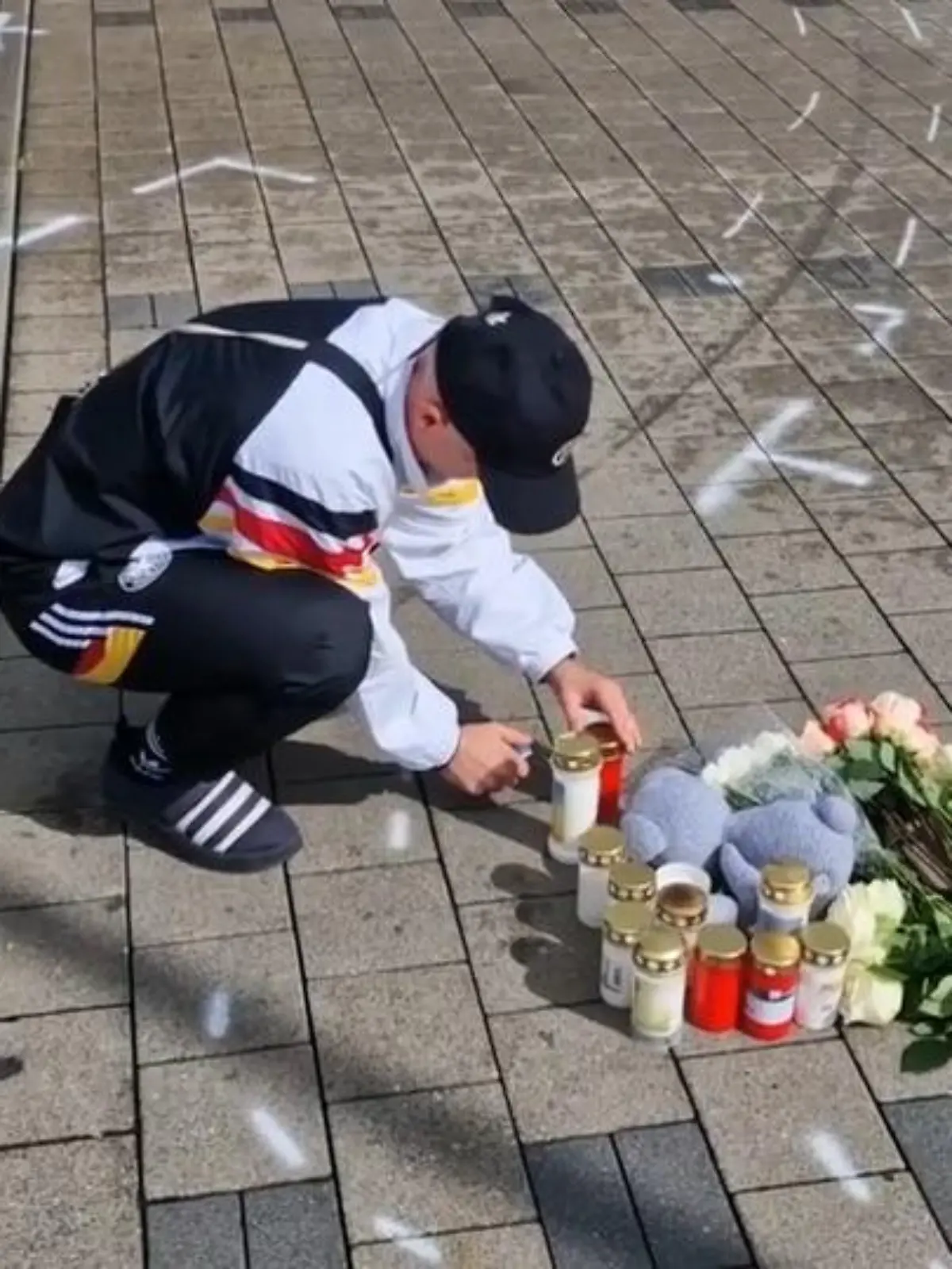 Bild zu: "Trainer trauert um totgefahrenen Jungen (12)"
