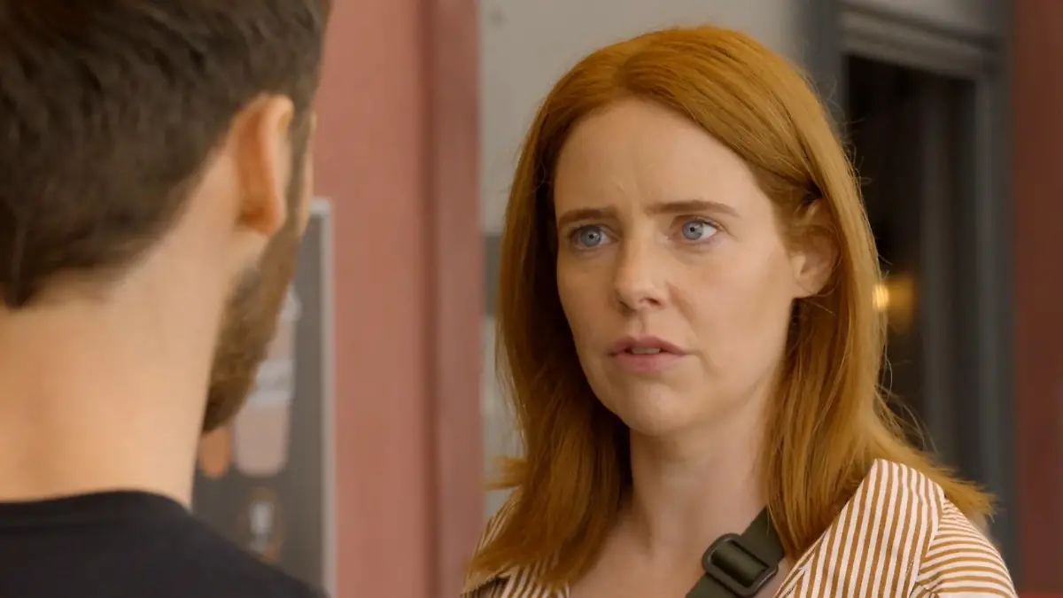 Tonis Misstrauen in ihren Halbbruder wächst weiter GZSZ-Folge 8362 vom 15. September 2025 auf RTL+