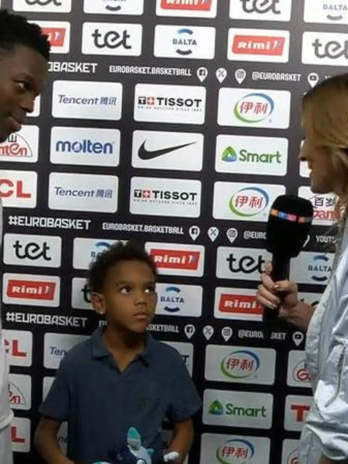 Bild zu: "„Sehr stolz!" So süß reagiert Dennis Schröders Sohn auf Papas Finaleinzug"